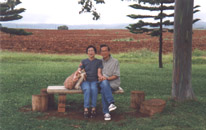 [oahu-bench.jpg]